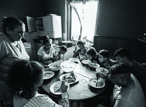 Lunch-together-thumb